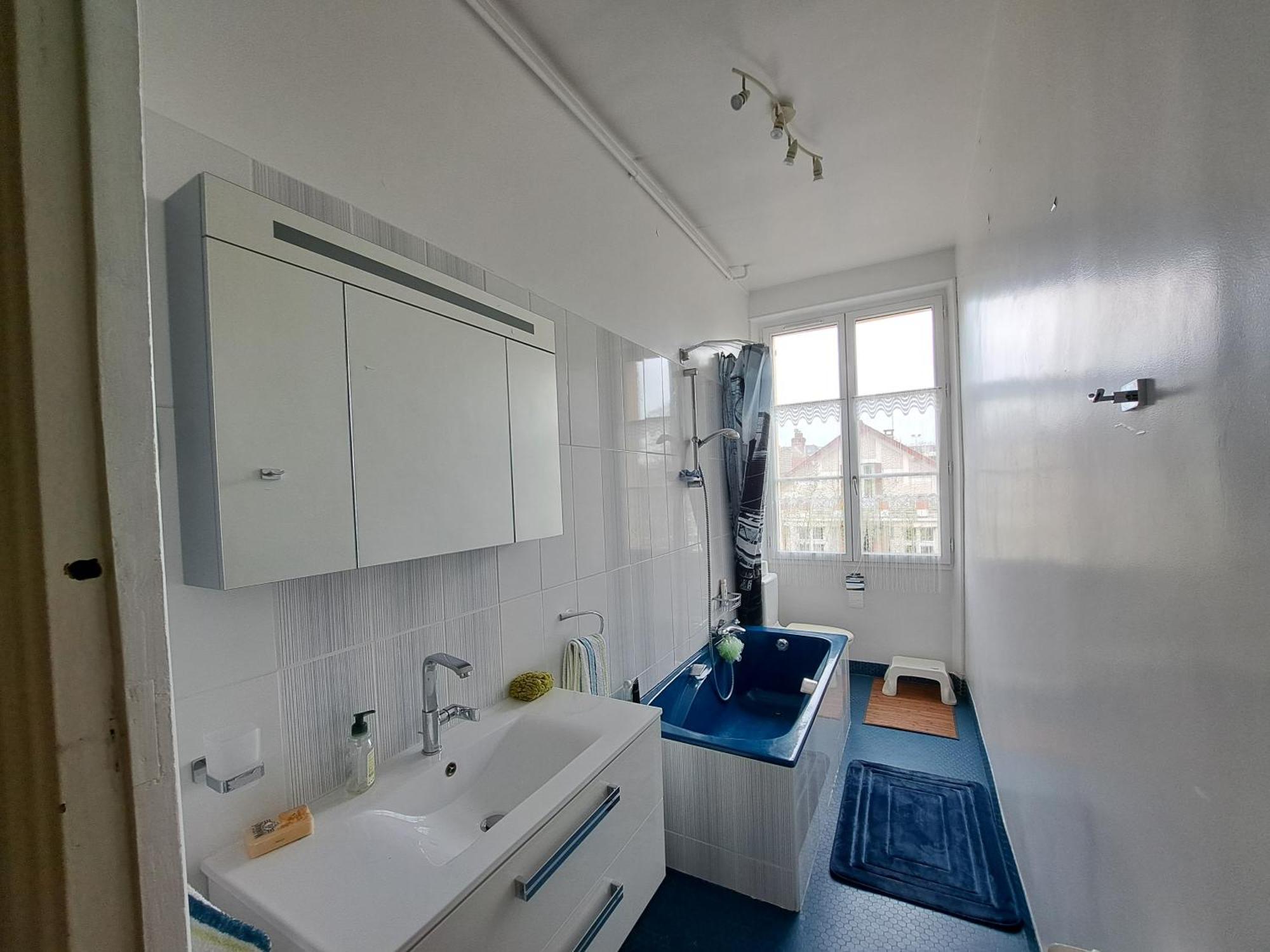 Les Chambres De Lucie-B&B - Petit Dej Inclus - Parking Prive - Proche Gare Versailles Rum bild